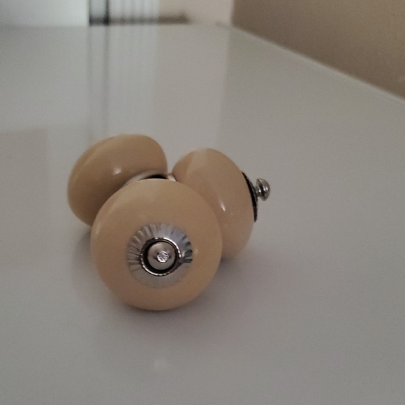 P15 Pastel Yellowr Decorative Knobs - Picture 8 of 8